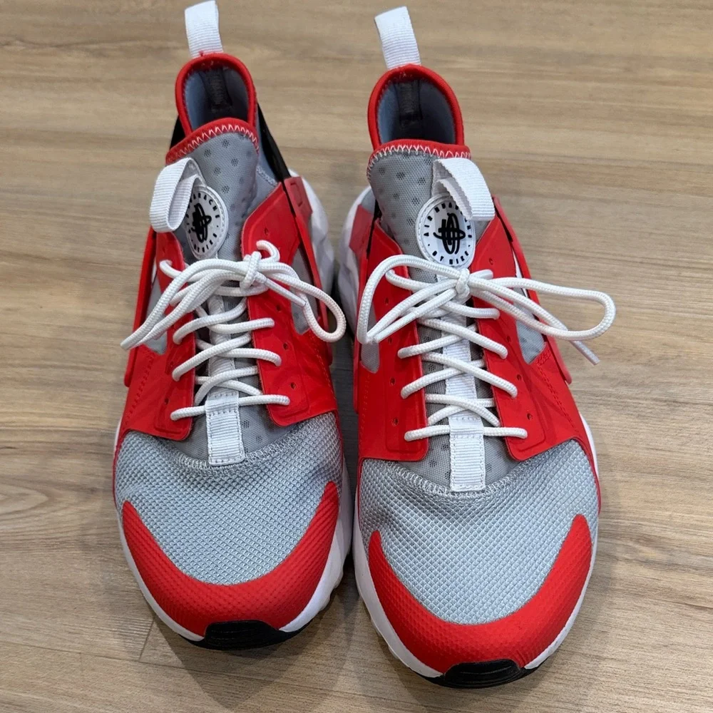 Nike Men's Red White Gray Boat Shoes